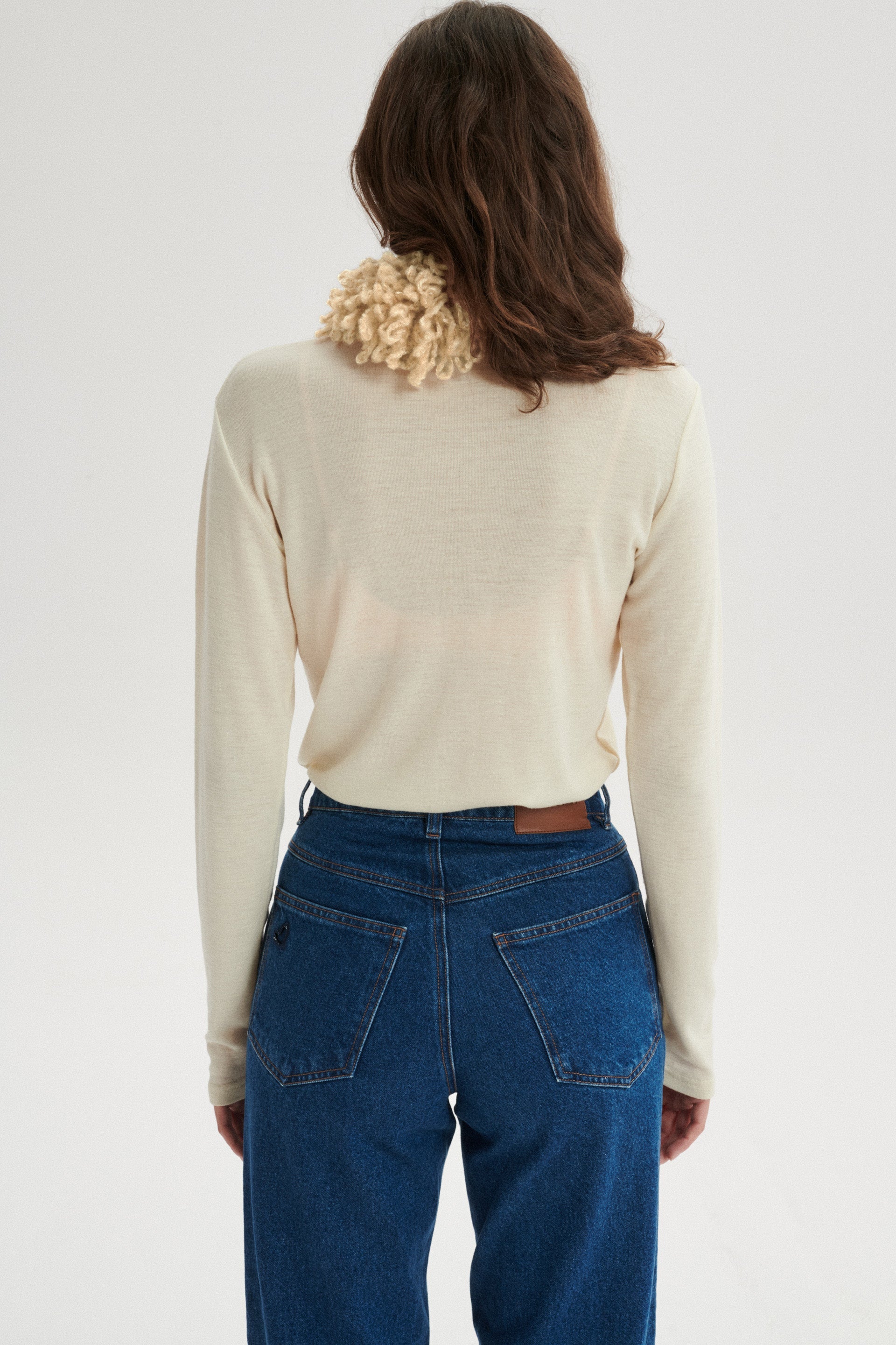 Kołnierzyk z wełnianej przędzy