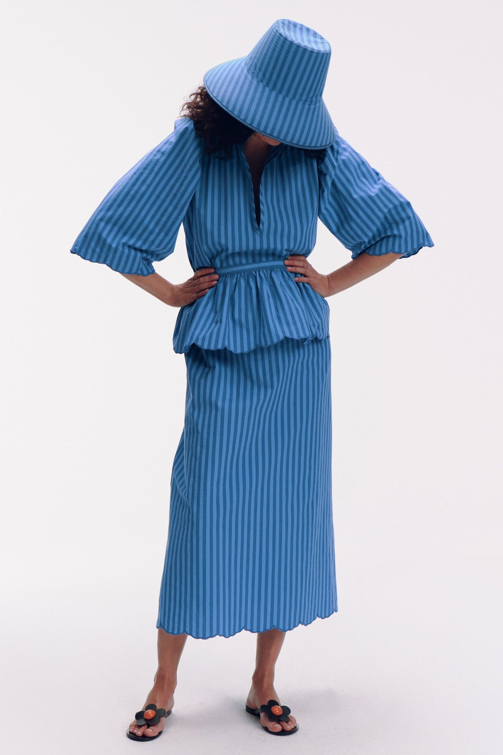 Grand Hat - blue stripes