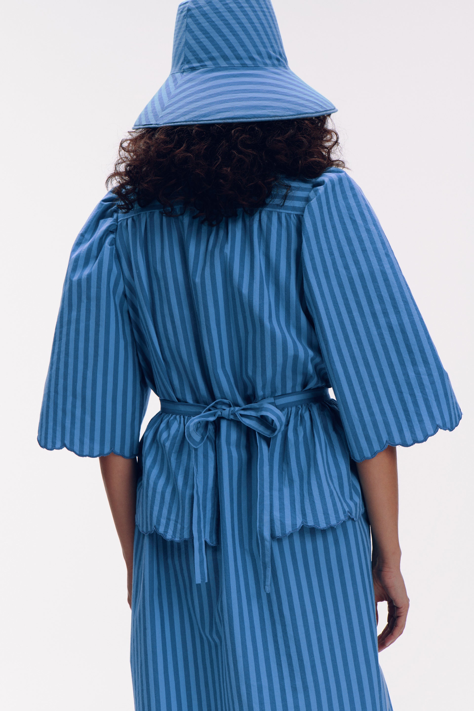 Grand Hat - blue stripes