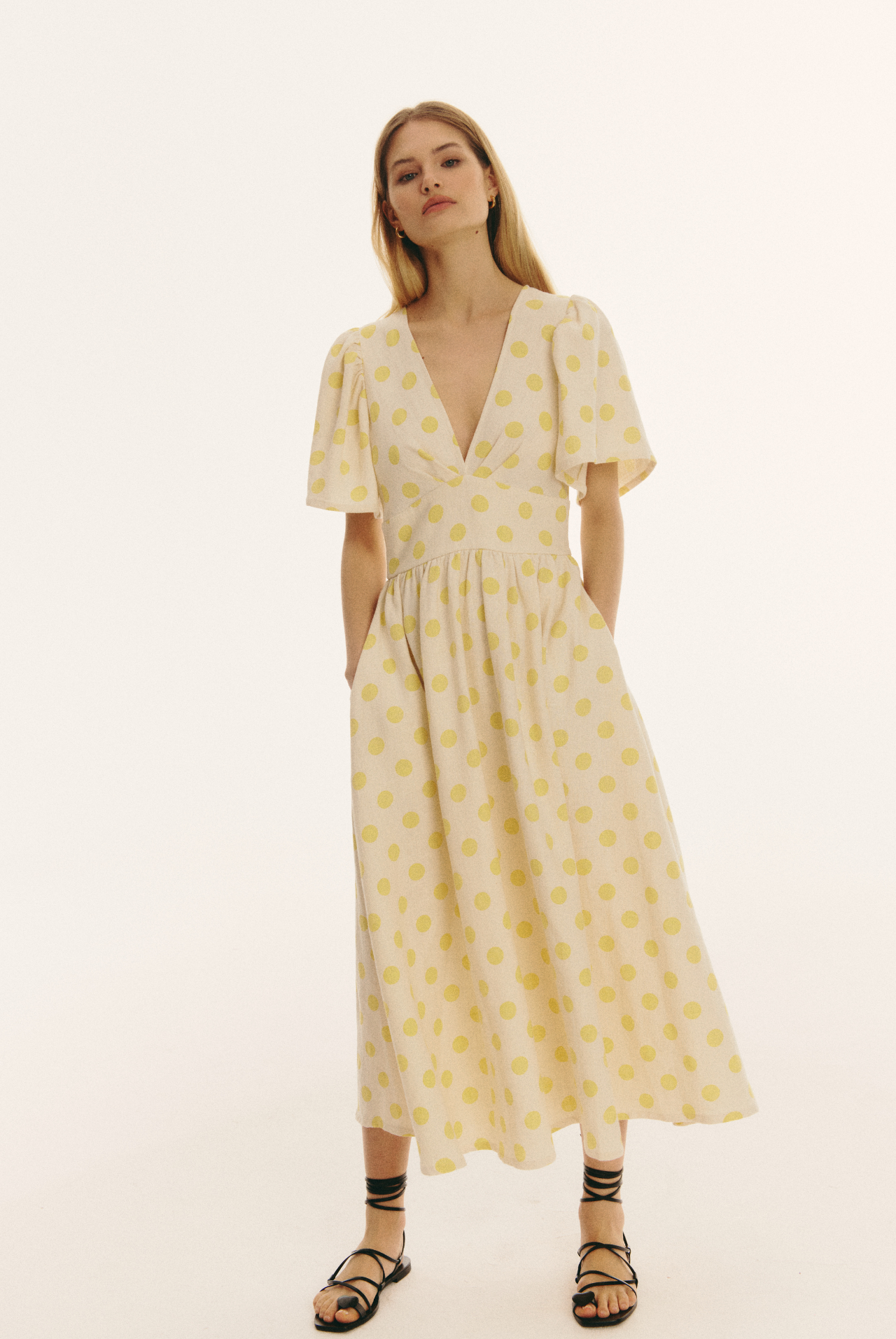 Monique - yellow