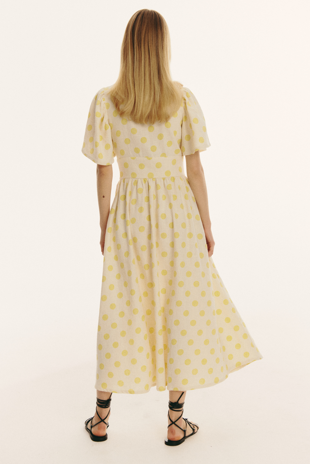 Monique - yellow
