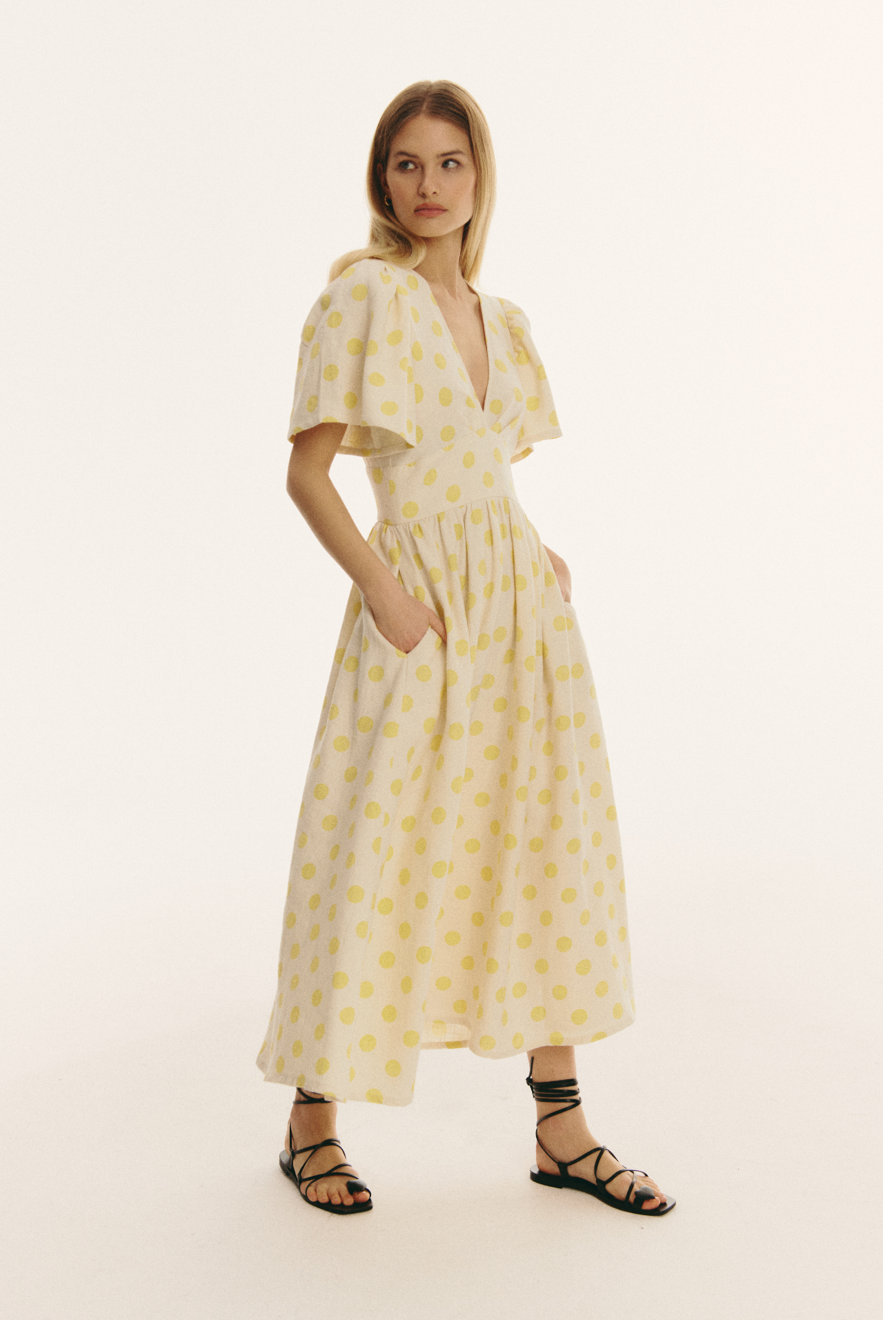 Monique - yellow