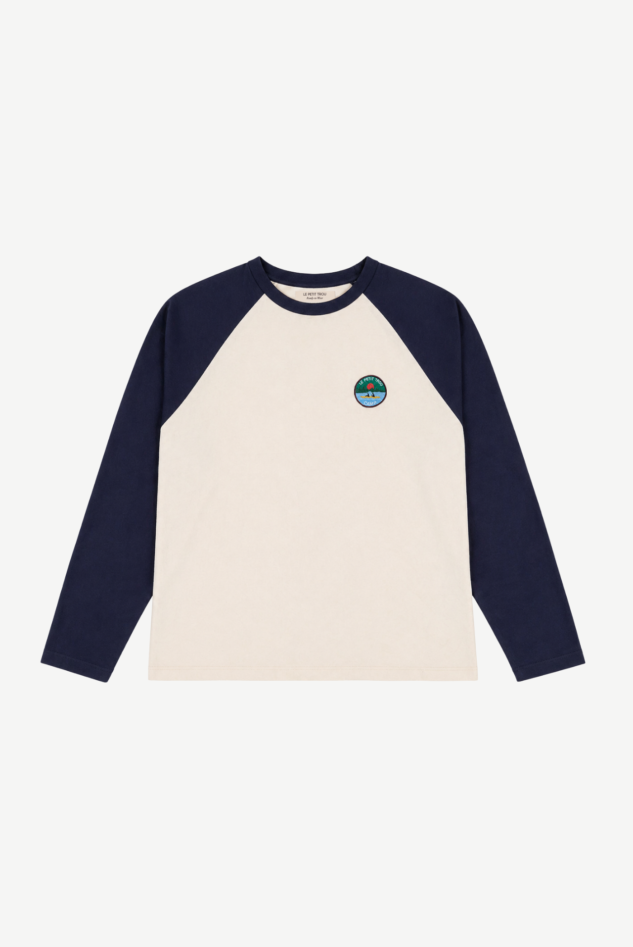 Camp Longsleeve z organicznej bawełny z naszywką