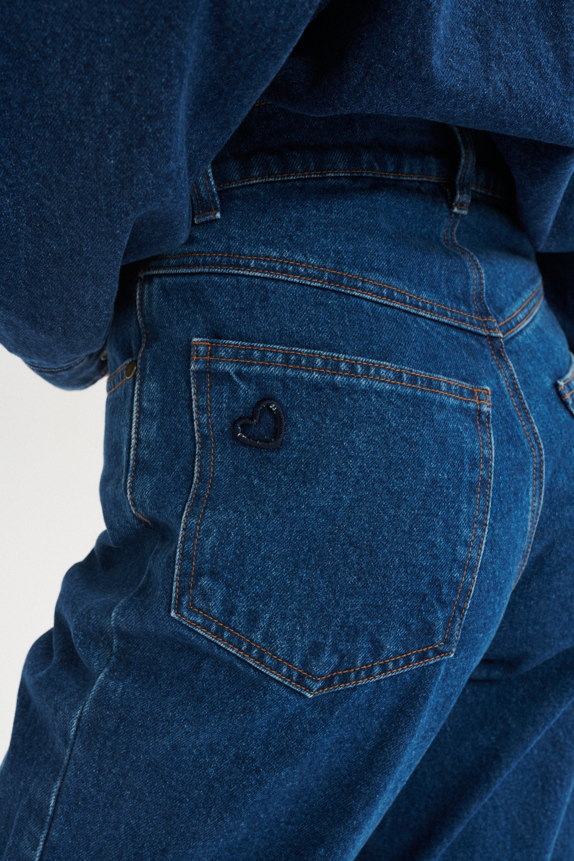 Davin Jeansy o prostym kroju