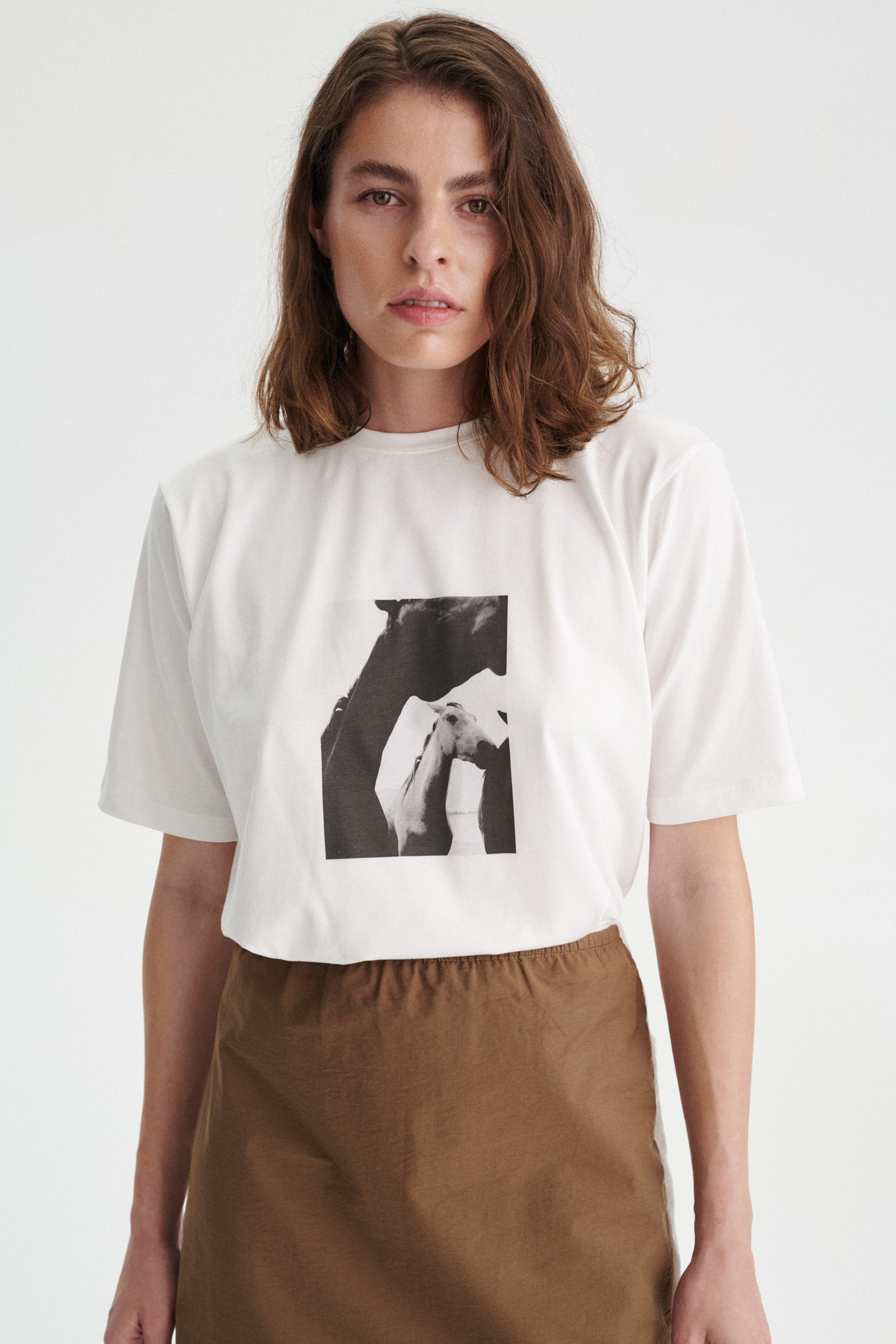 Cheval Bawełniany T-shirt z autorskim nadrukiem